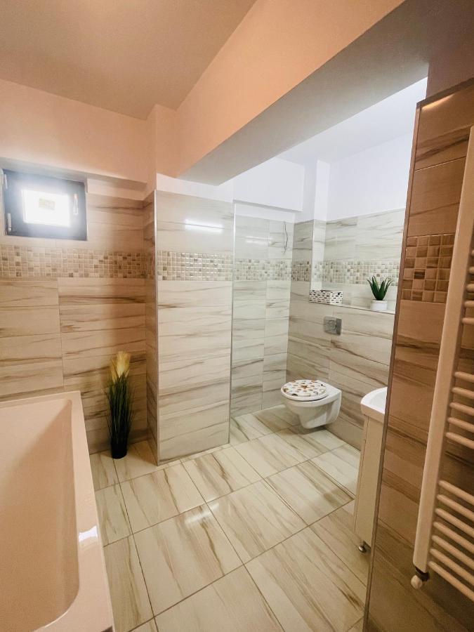 Apartament Yra Rm.Valcea Рымнику-Вылча Экстерьер фото