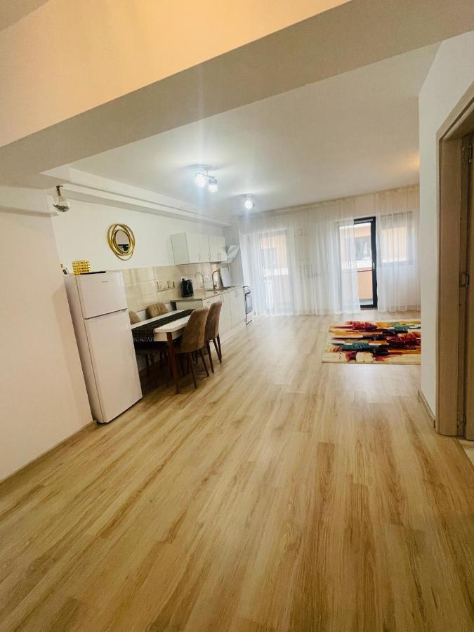 Apartament Yra Rm.Valcea Рымнику-Вылча Экстерьер фото